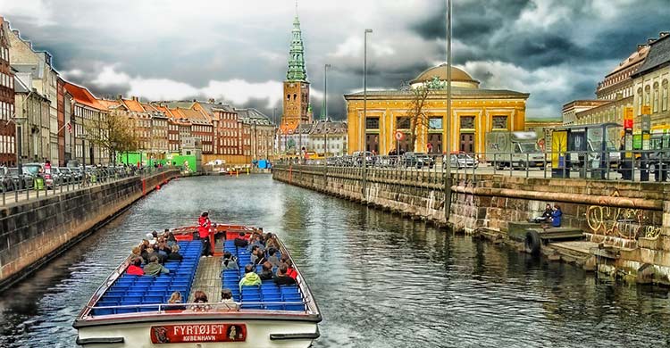 Empresa de traducción | danés - castellano - español