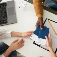 Traducción de documentación para visados y permisos de viaje